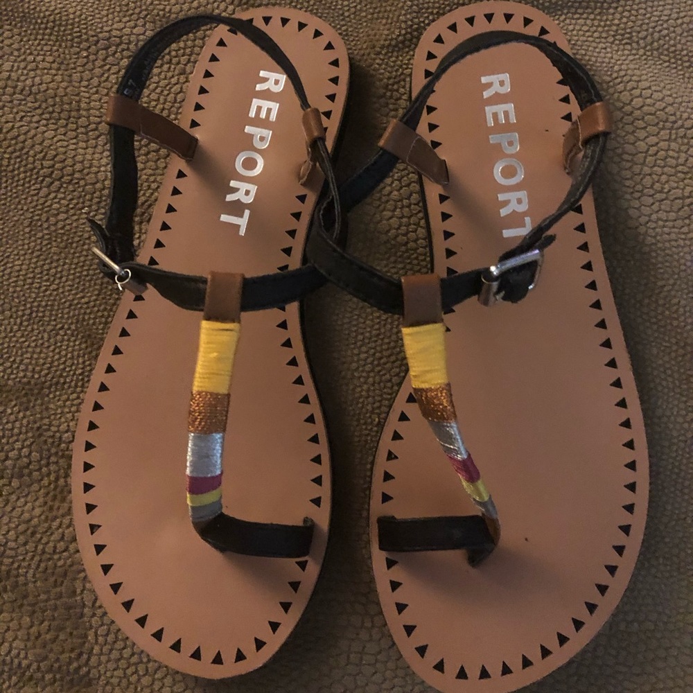Report sandals